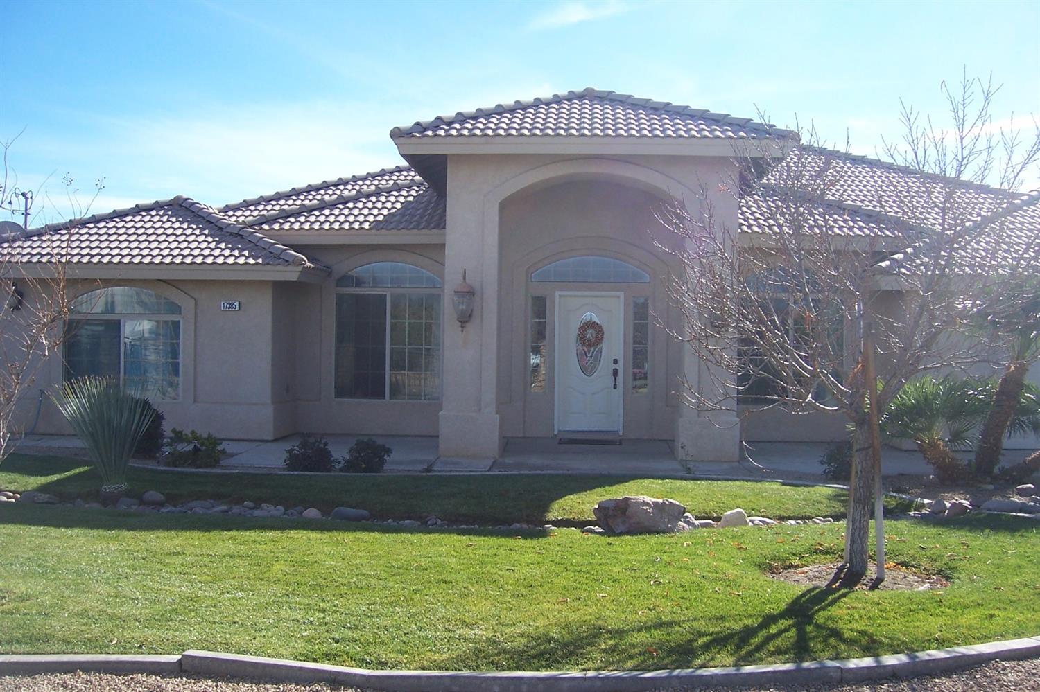 26433 Catamaran Ln, Helendale, CA 92342 photo 2