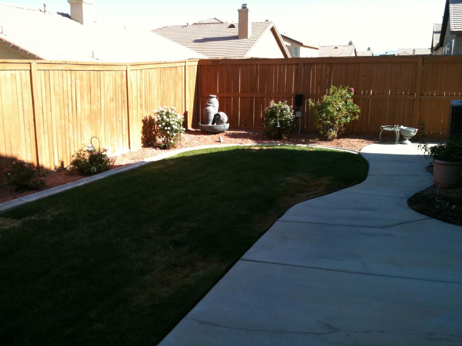 8719 San Jacinto Ave, Hesperia, CA 92344 photo 4