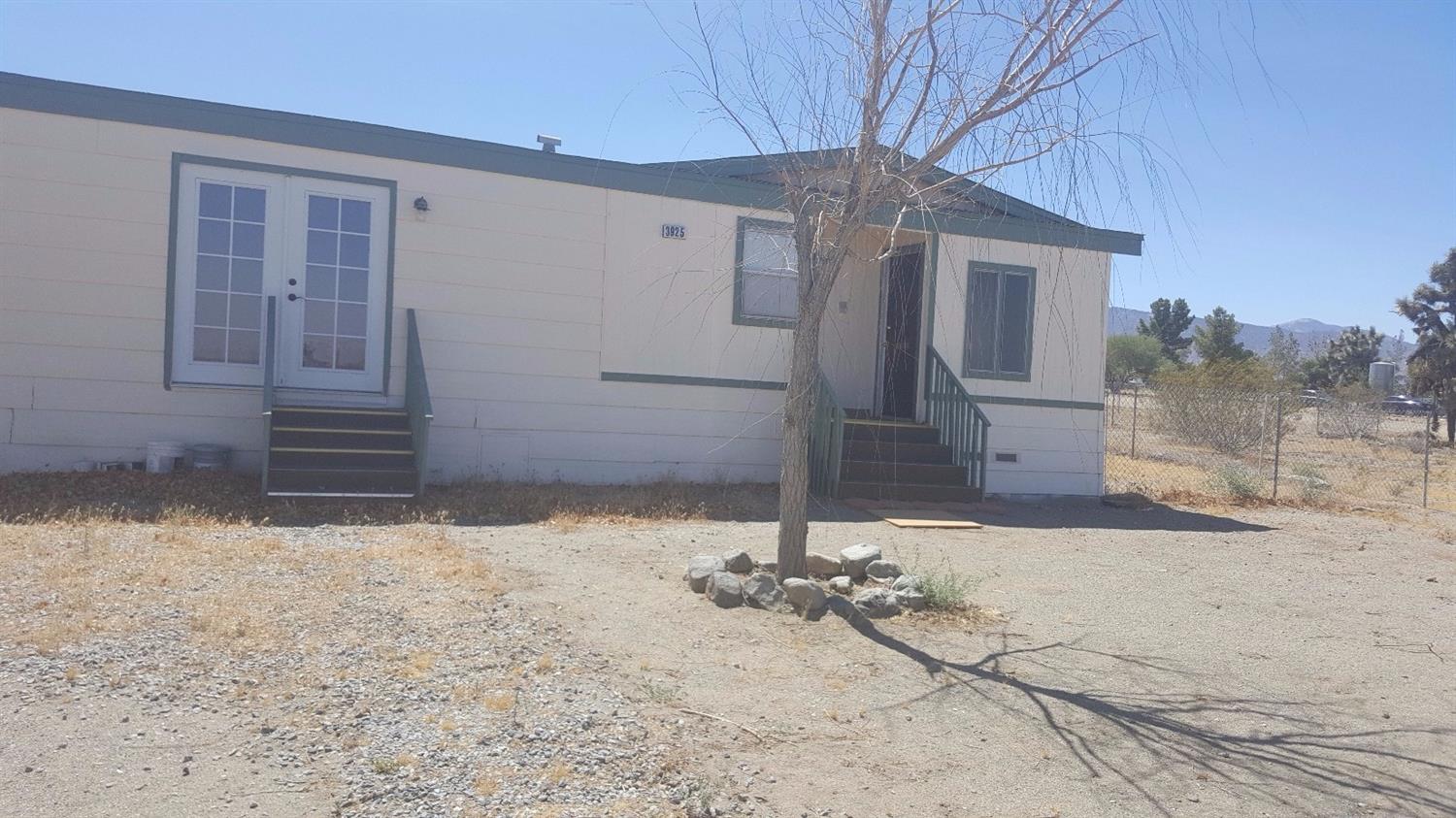 3925 Sierra Rd, Phelan, CA 92371 photo 2