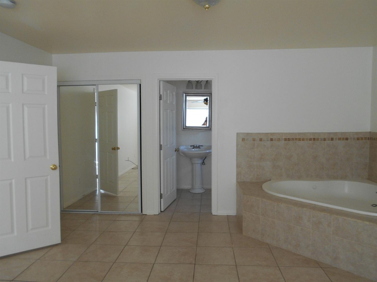 Undisclosed, Phelan, CA 92371 photo 15