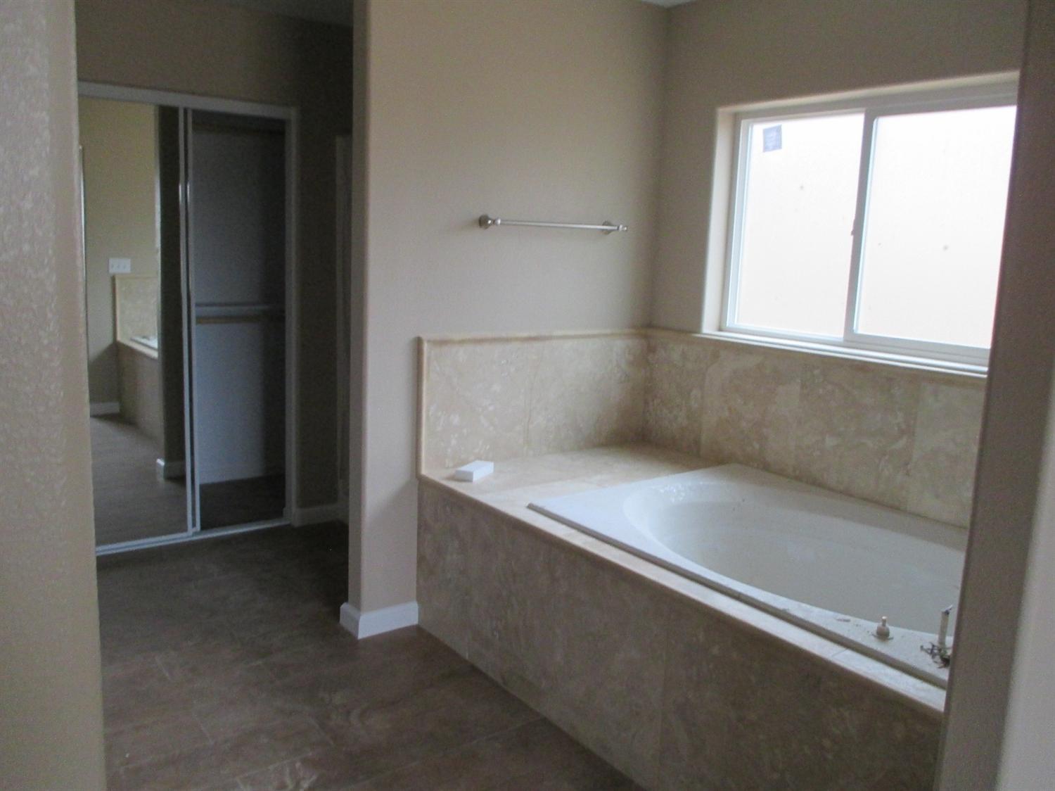 11118 Third Ave, Hesperia, CA 92345 photo 25