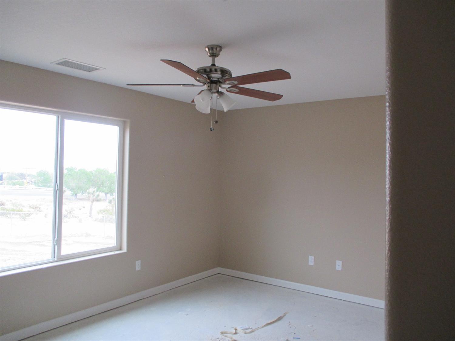 11118 Third Ave, Hesperia, CA 92345 photo 26