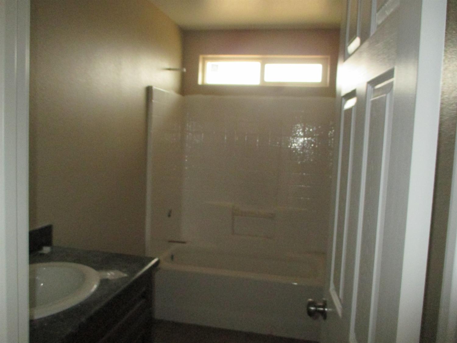 11118 Third Ave, Hesperia, CA 92345 photo 27