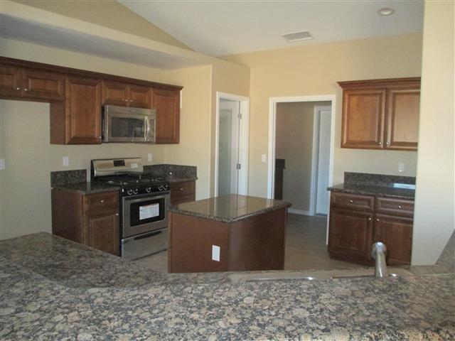 11118 Third Ave, Hesperia, CA 92345 photo 4