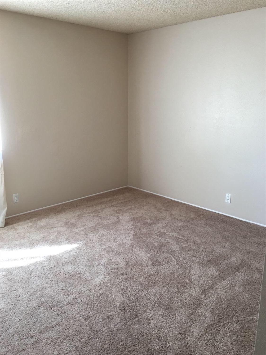 16278 Willow St, Hesperia, CA 92345 photo 7