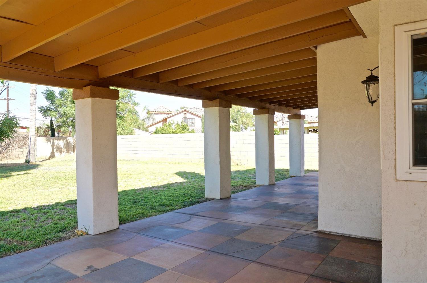 Undisclosed, Rialto, CA 92376 photo 32