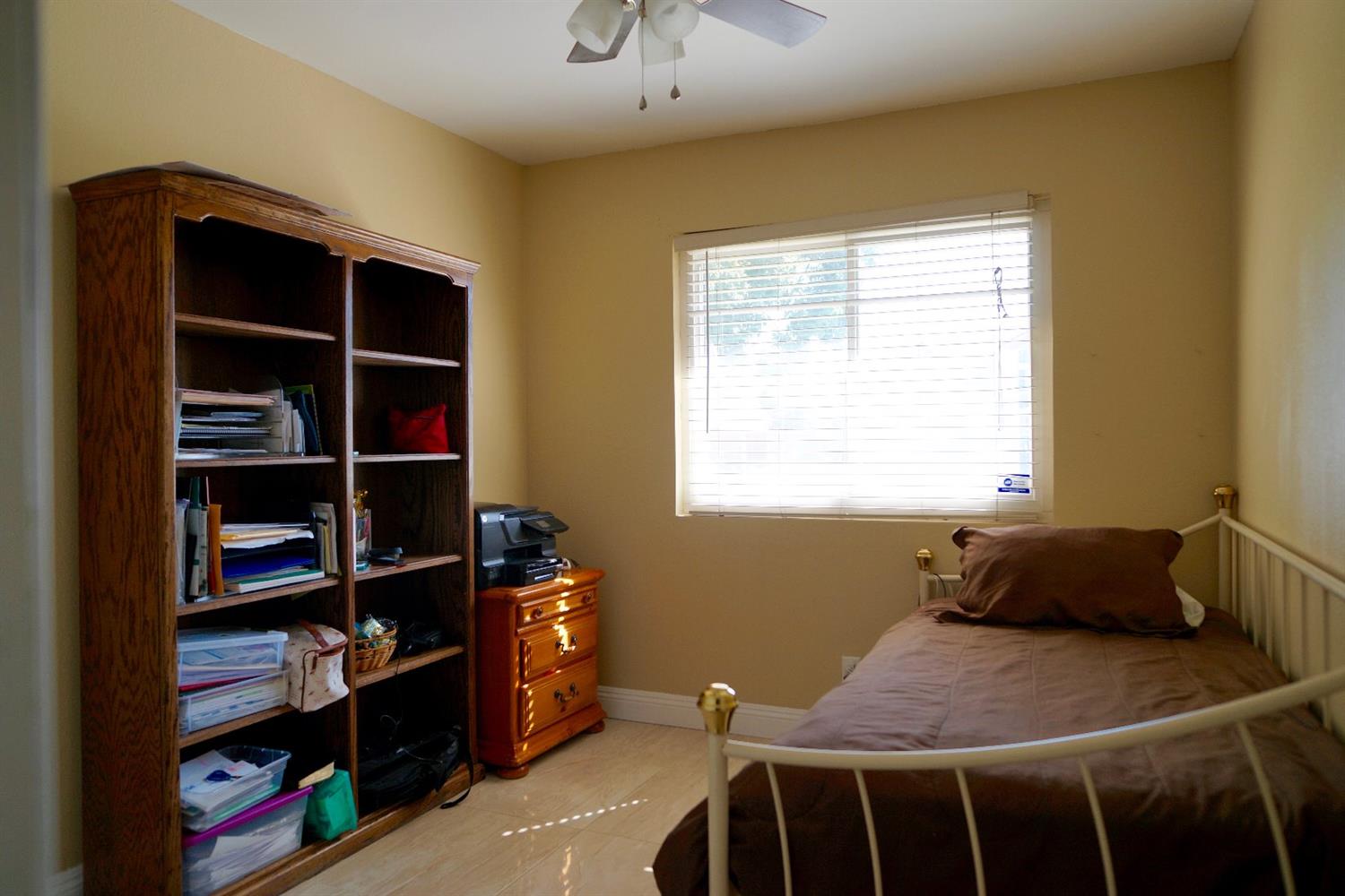 Undisclosed, Rialto, CA 92376 photo 18
