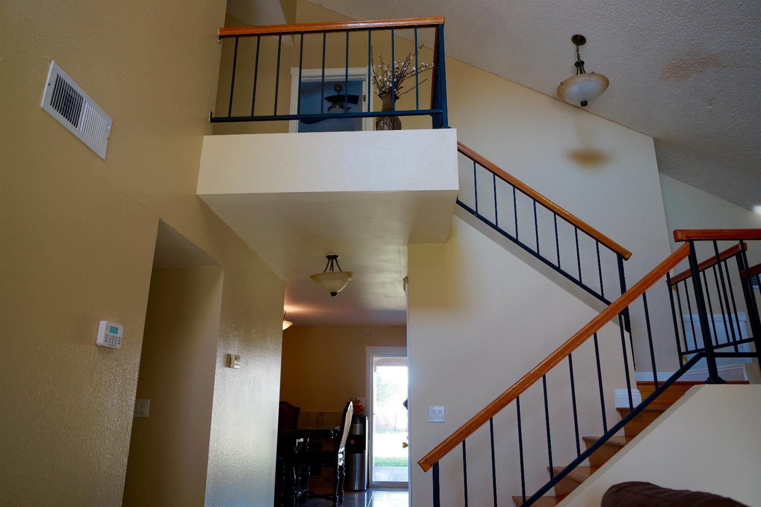 Undisclosed, Rialto, CA 92376 photo 9