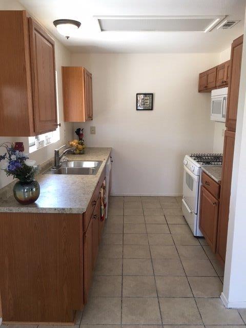 17861 Stevens St, Adelanto, CA 92301 photo 2