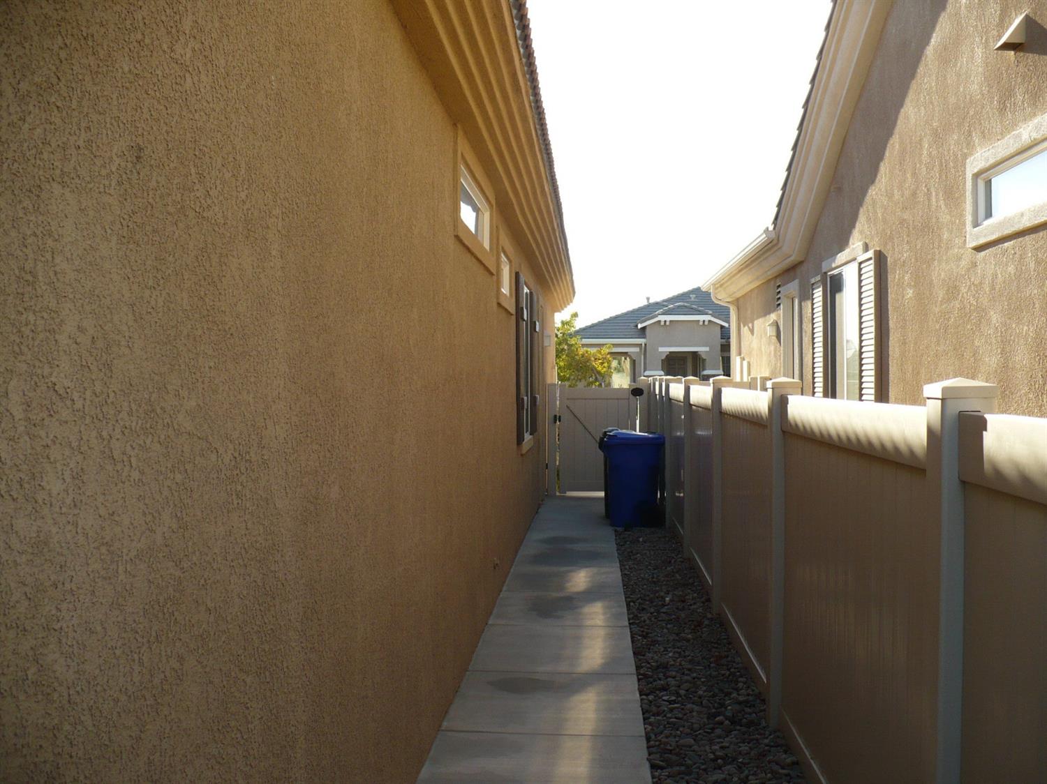 10506 Nobleton Rd, Apple Valley, CA 92308 photo 6