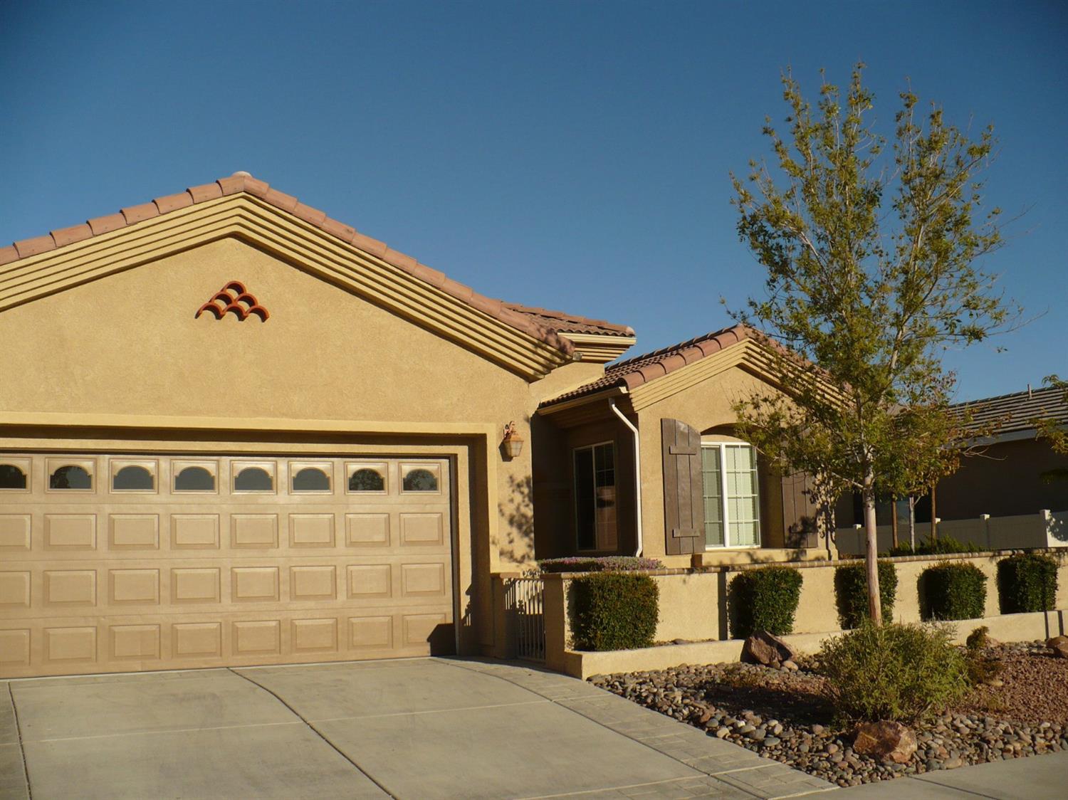 10506 Nobleton Rd, Apple Valley, CA 92308 photo 2
