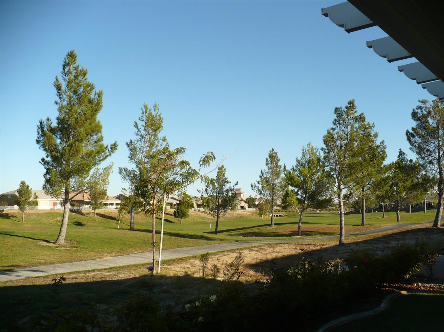10506 Nobleton Rd, Apple Valley, CA 92308 photo 3