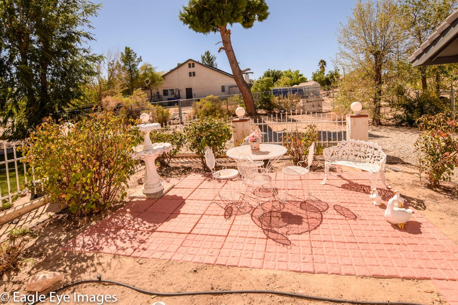 15610 Myalon Rd, Apple Valley, CA 92307 photo 4