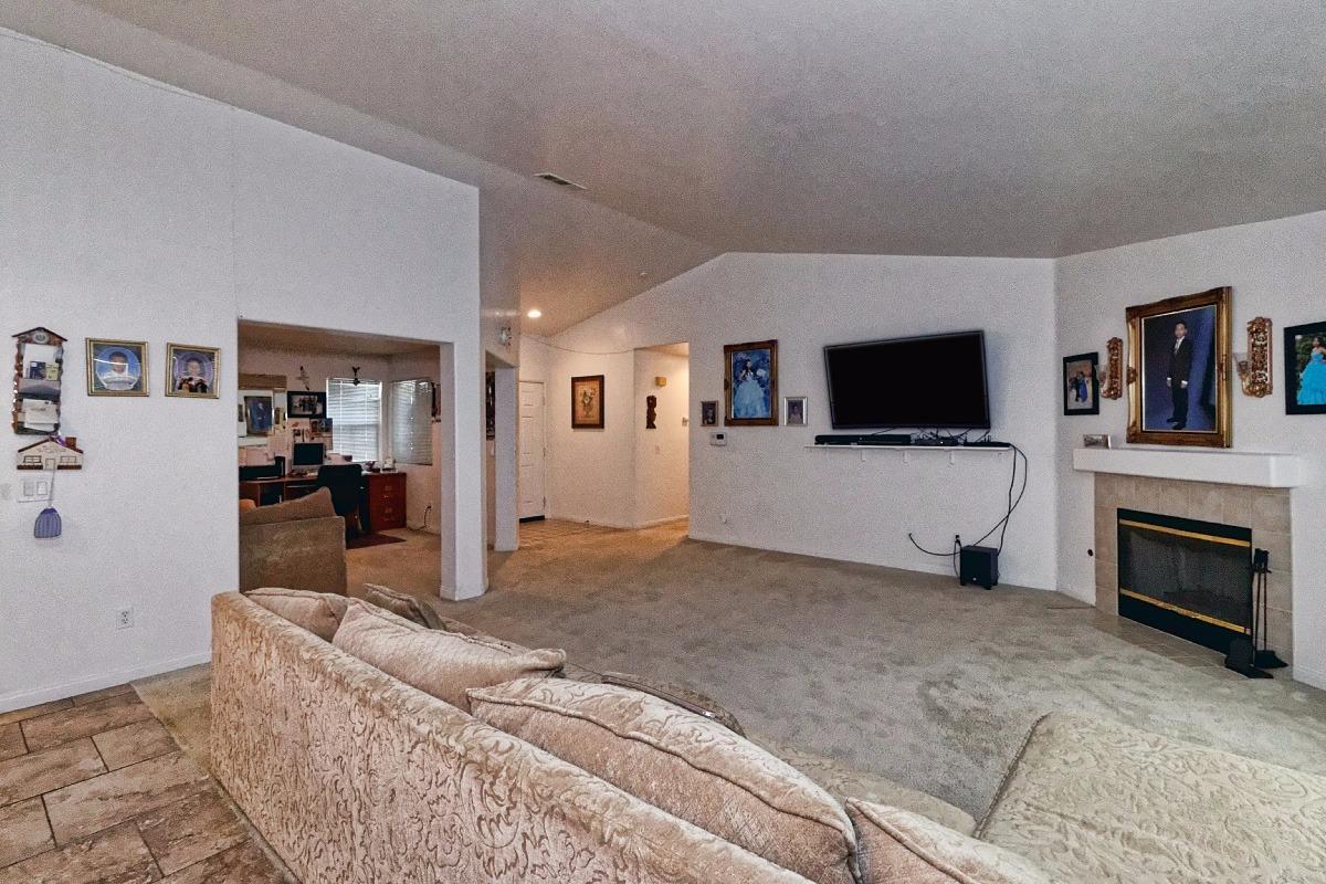 22016 Tussing Ranch Rd, Apple Valley, CA 92308 photo 9