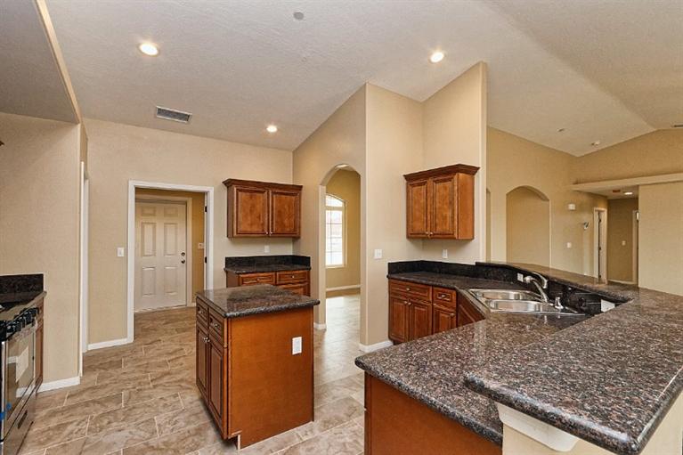 18075 Dunkirk St, Hesperia, CA 92345 photo 14