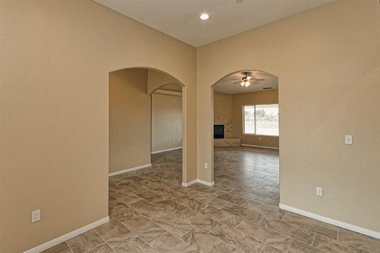 18075 Dunkirk St, Hesperia, CA 92345 photo 8