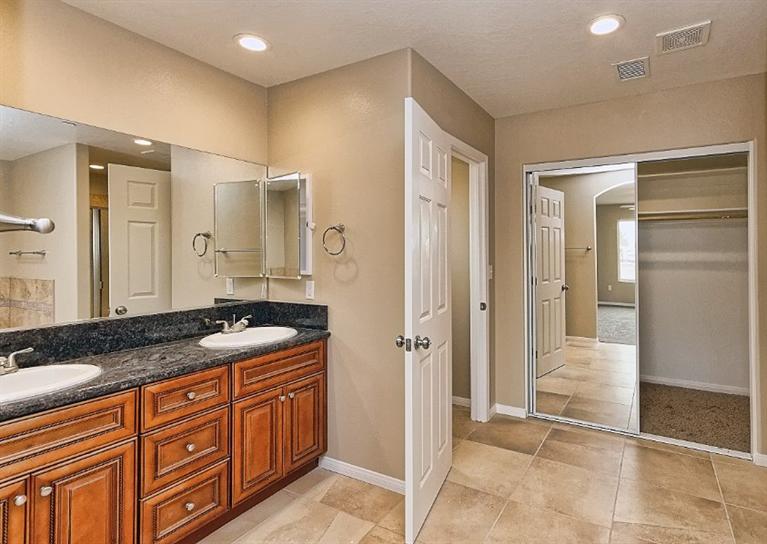 18075 Dunkirk St, Hesperia, CA 92345 photo 22