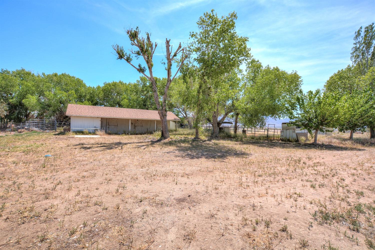 10601 Riverview Ave, Hesperia, CA 92345 photo 43