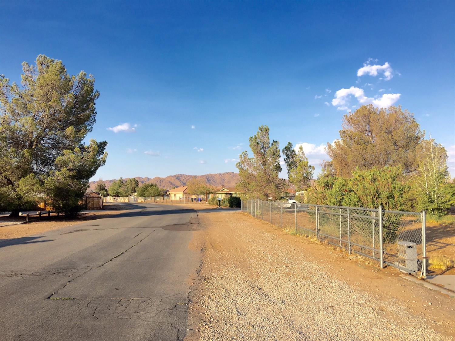 15201 Ramona Rd, Apple Valley, CA 92307 photo 23