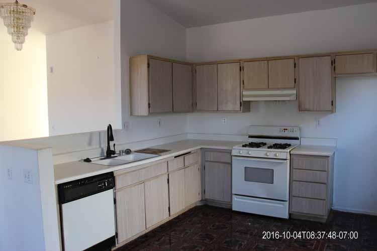 10814 Villa St, Adelanto, CA 92301 photo 4