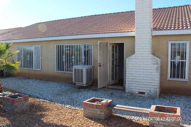 10814 Villa St, Adelanto, CA 92301 photo 10
