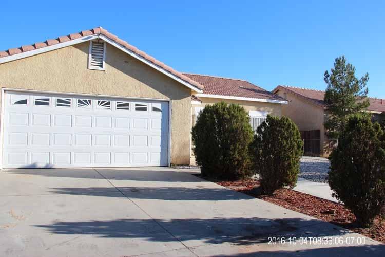 10814 Villa St, Adelanto, CA 92301 photo 2