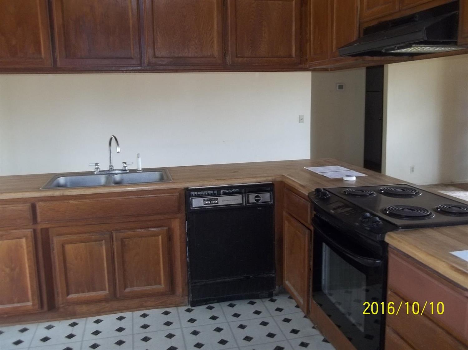 22695 El Centro Rd, Apple Valley, CA 92307 photo 6