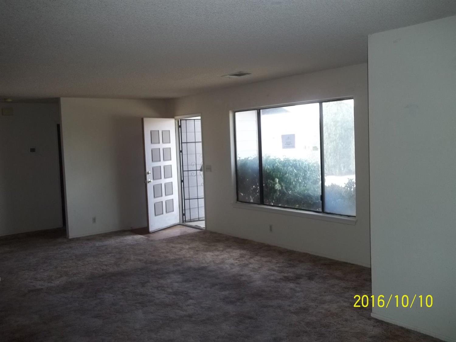 22695 El Centro Rd, Apple Valley, CA 92307 photo 3