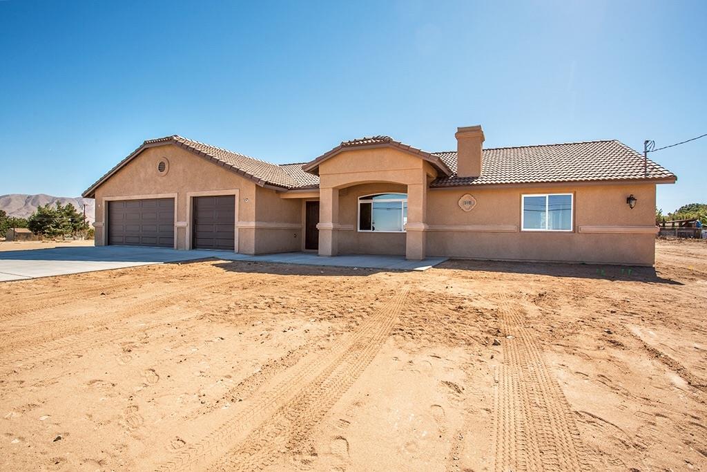 18449 Willow St, Hesperia, CA 92345 photo 3