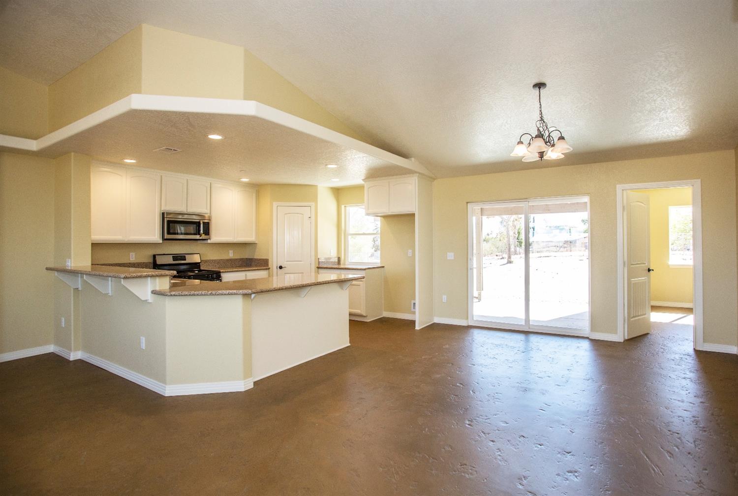 18449 Willow St, Hesperia, CA 92345 photo 13