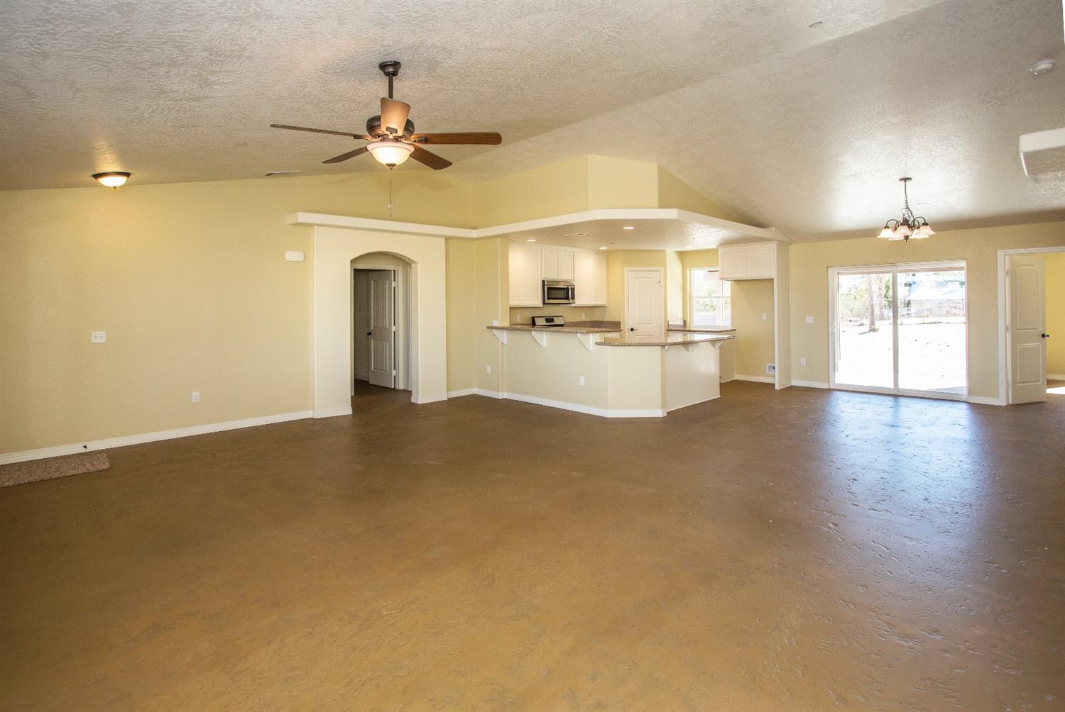 18449 Willow St, Hesperia, CA 92345 photo 12