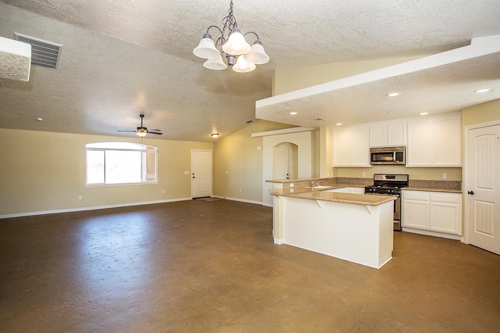 18449 Willow St, Hesperia, CA 92345 photo 16