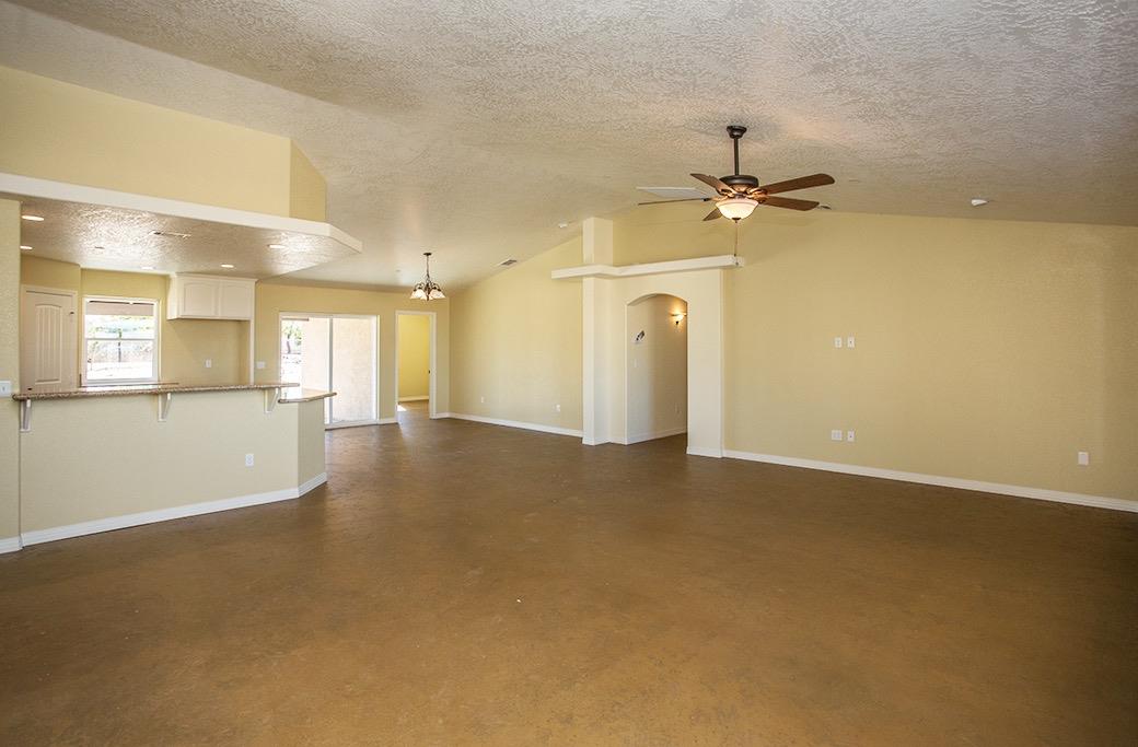18449 Willow St, Hesperia, CA 92345 photo 11