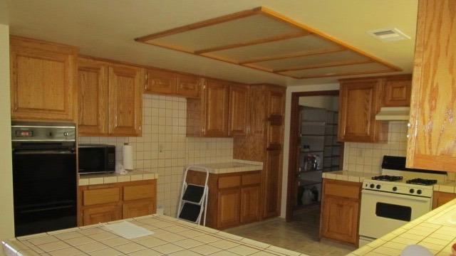 17061 Catalpa St, Hesperia, CA 92345 photo 3