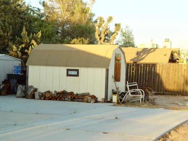 17735 Linden St, Hesperia, CA 92345 photo 25