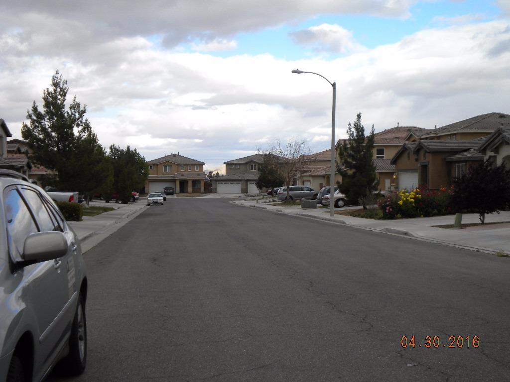 14201 Blackstone St, Hesperia, CA 92345 photo 4