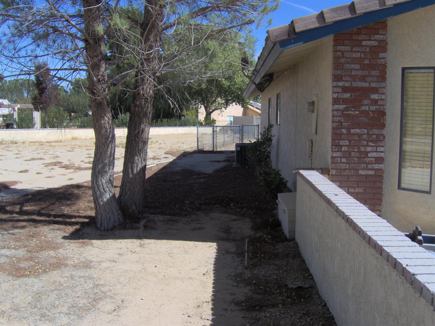 15031 Blue Grass Dr, Helendale, CA 92342 photo 16
