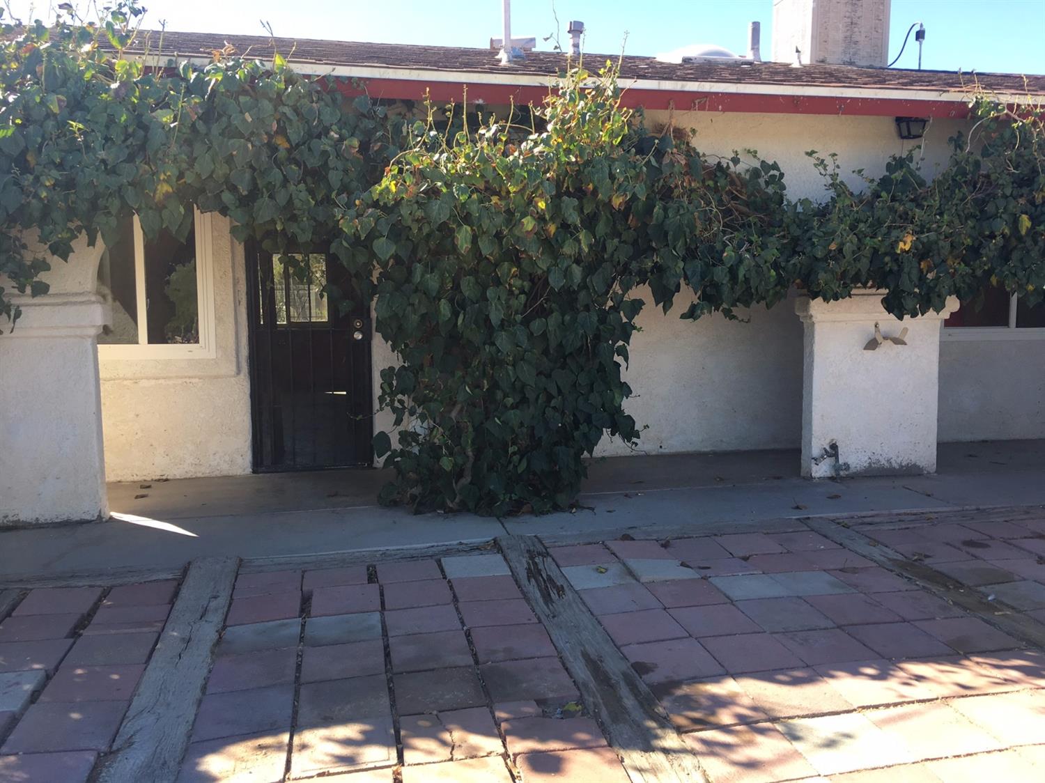 580 Starlight St, Barstow, CA 92311 photo 1