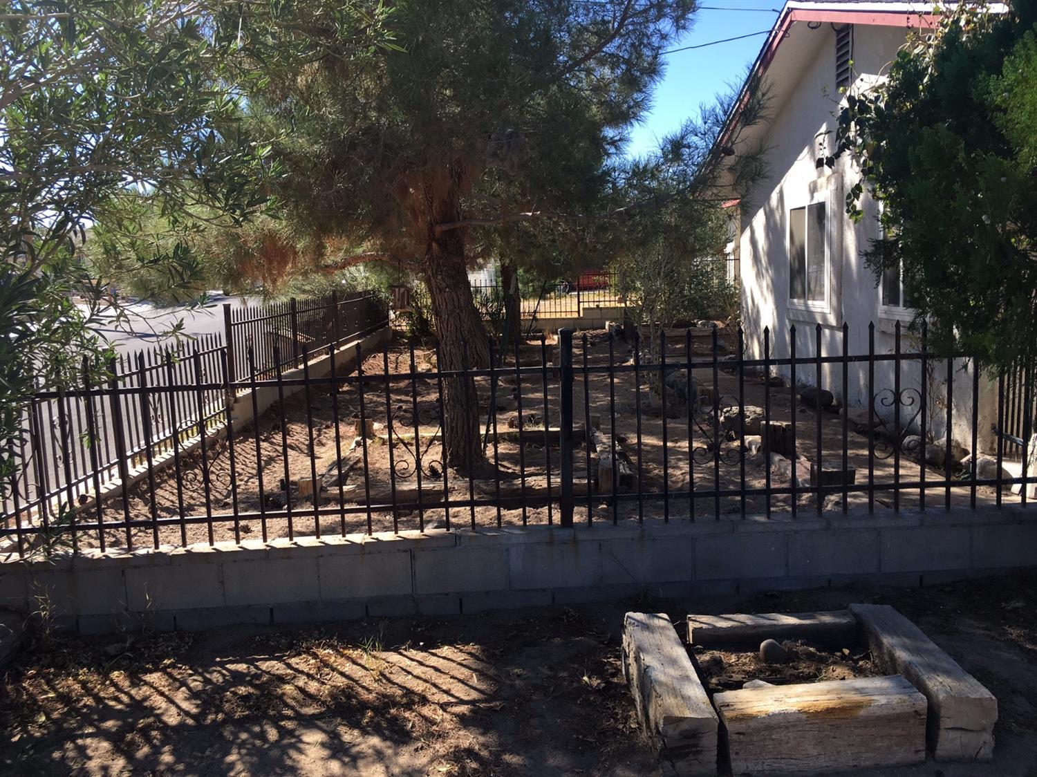 580 Starlight St, Barstow, CA 92311 photo 4