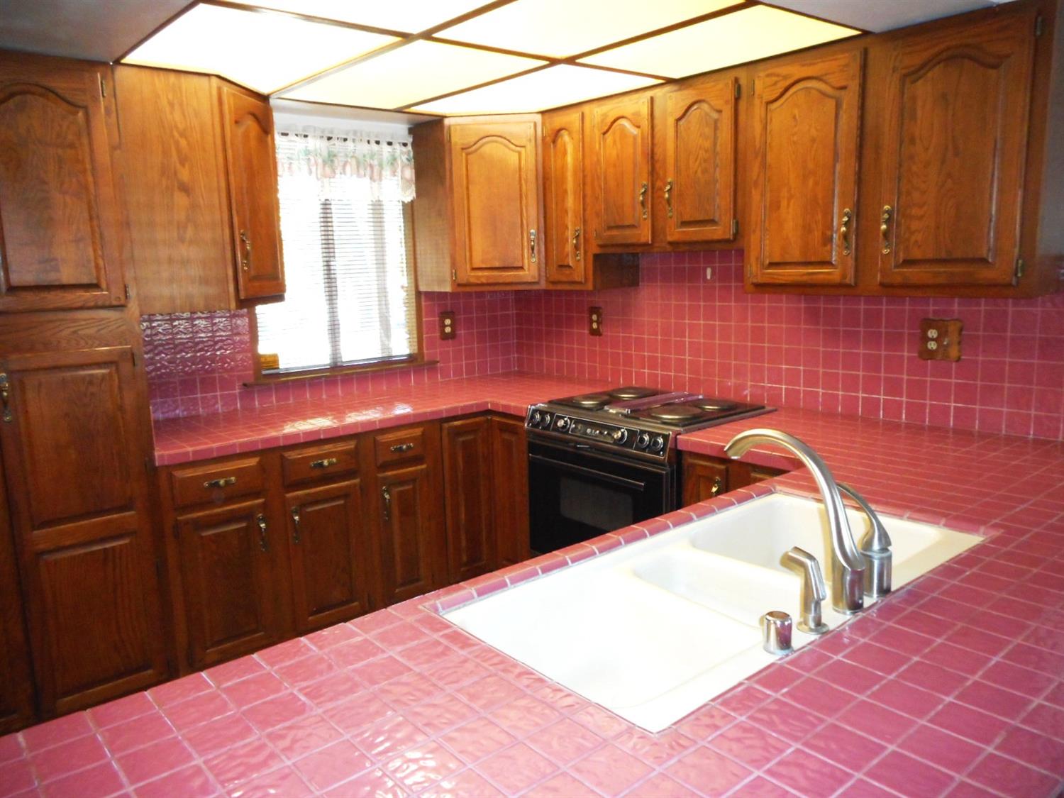 8202 Pismo Ave, Hesperia, CA 92345 photo 10