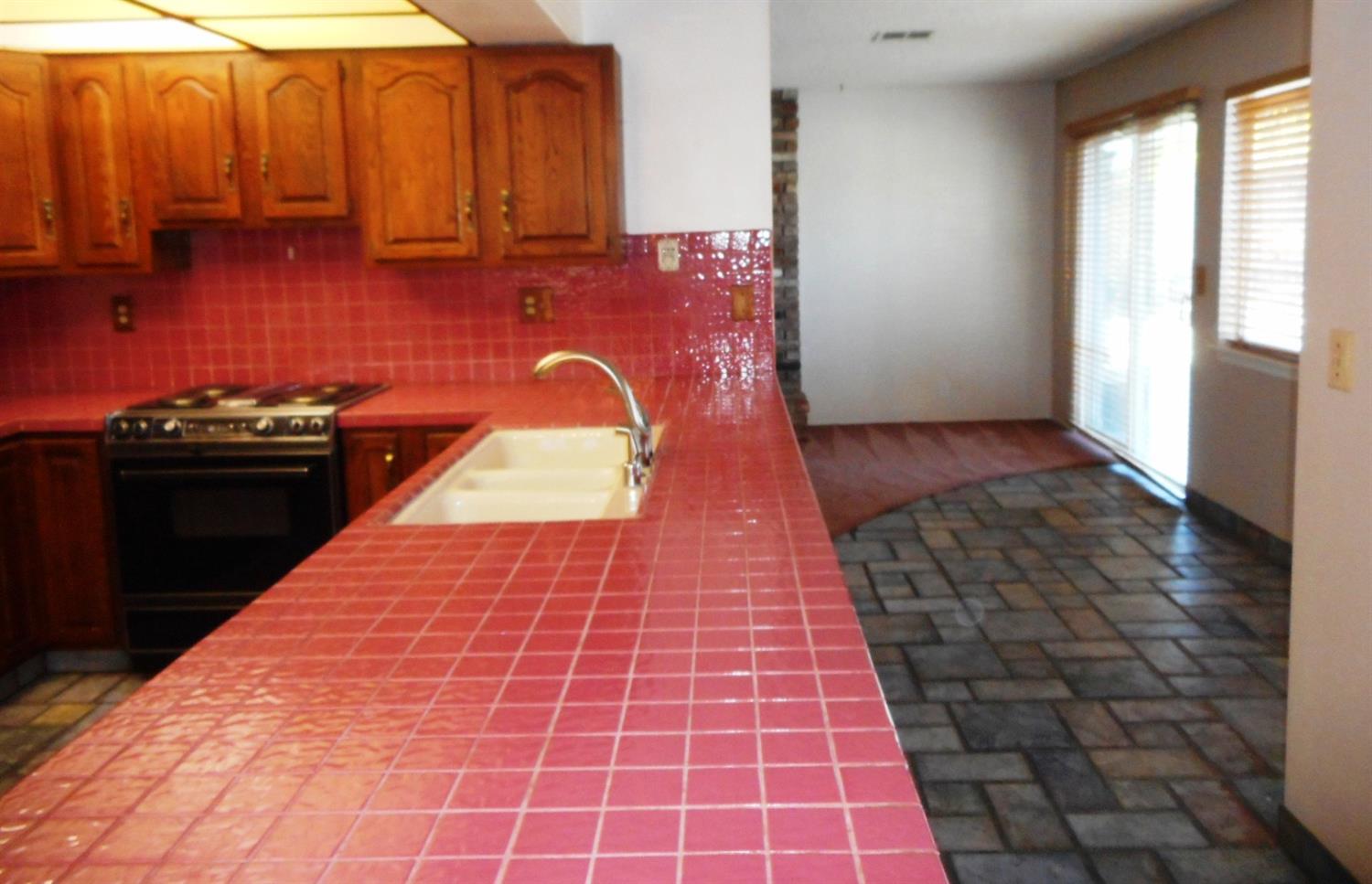 8202 Pismo Ave, Hesperia, CA 92345 photo 14