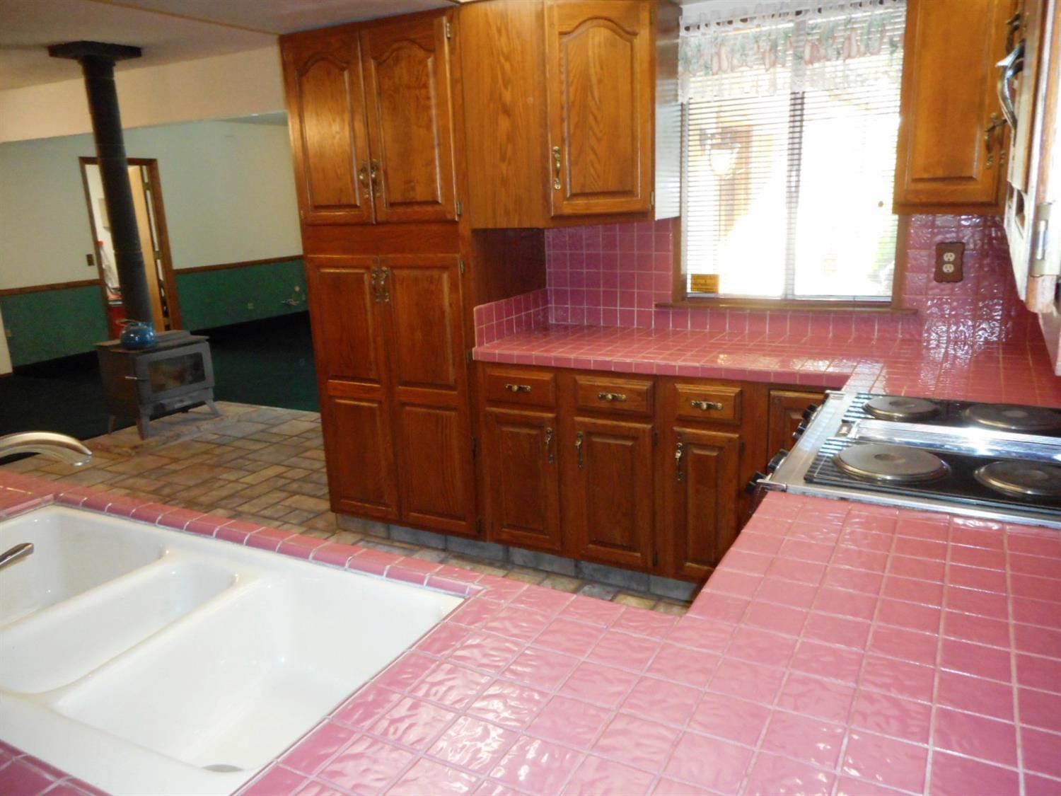 8202 Pismo Ave, Hesperia, CA 92345 photo 8
