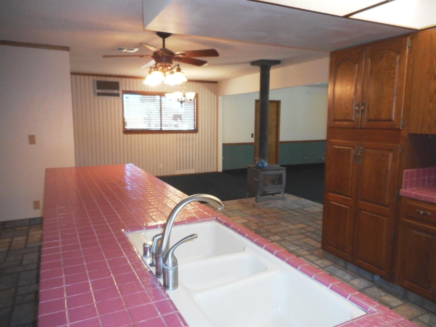 8202 Pismo Ave, Hesperia, CA 92345 photo 11