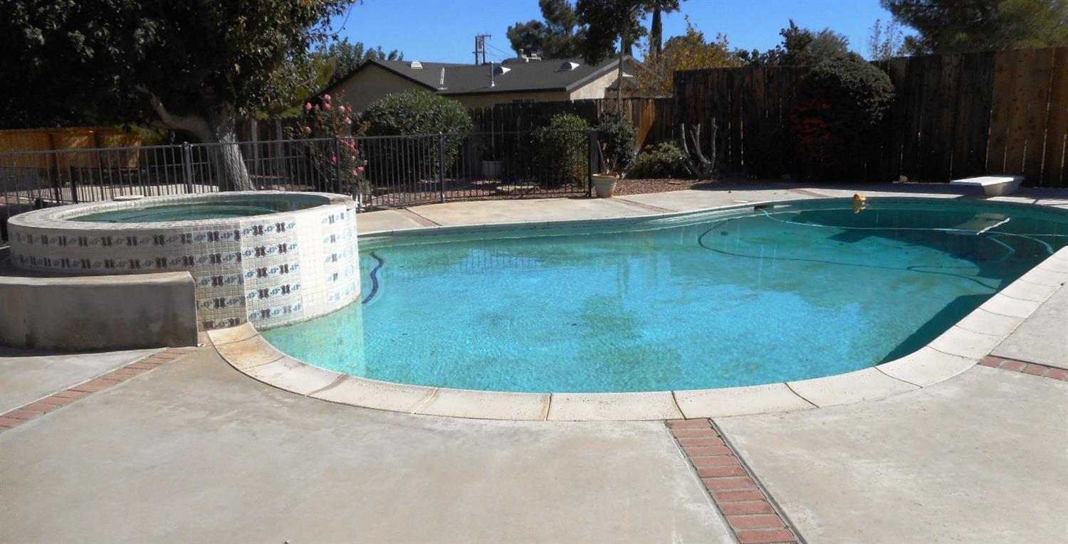 8202 Pismo Ave, Hesperia, CA 92345 photo 5
