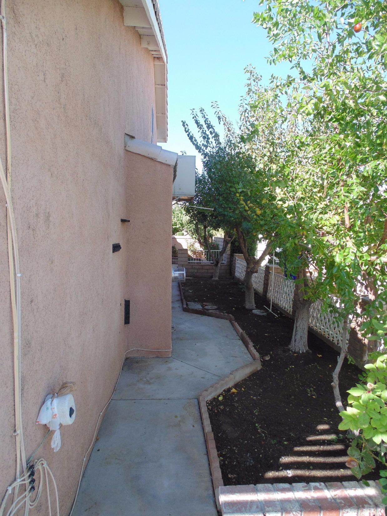 11765 Kiowa Rd, Apple Valley, CA 92308 photo 27