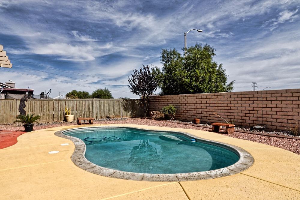11765 Kiowa Rd, Apple Valley, CA 92308 photo 3