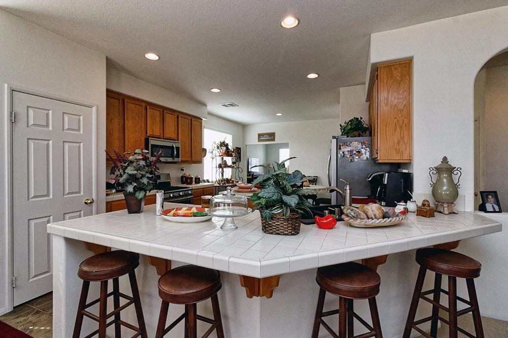 11765 Kiowa Rd, Apple Valley, CA 92308 photo 7