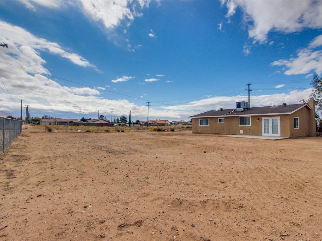 11765 Kiowa Rd, Apple Valley, CA 92308 photo 18