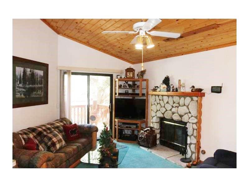 2029 Fox Ln, Big Bear City, CA 92314 photo 2