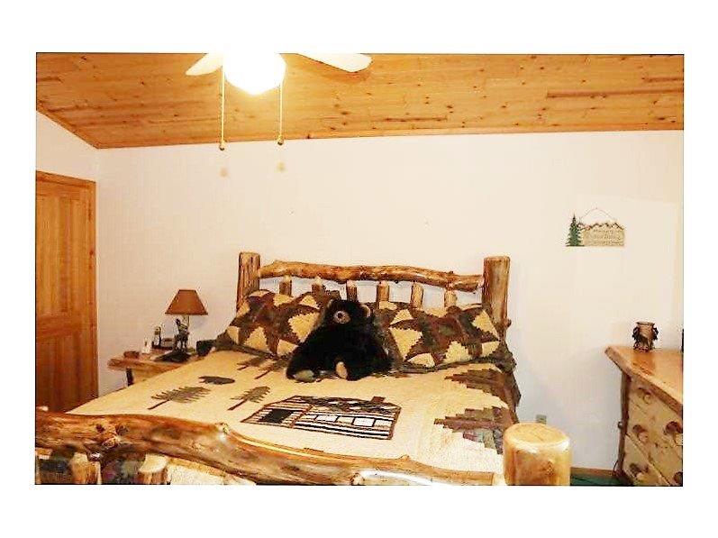 2029 Fox Ln, Big Bear City, CA 92314 photo 9